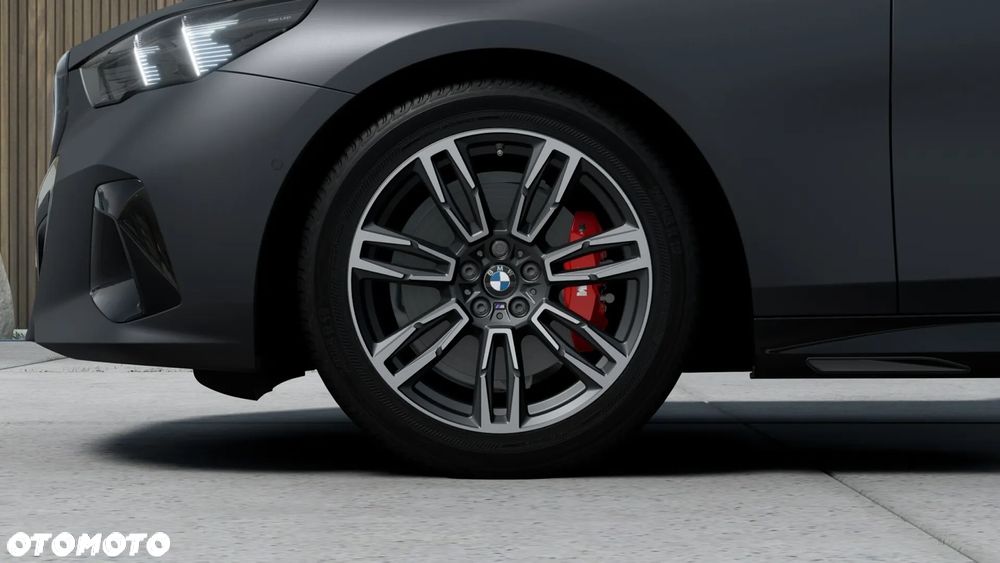 BMW Seria 5 520d xDrive mHEV - 14