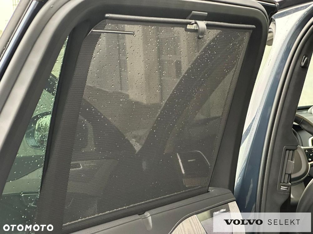 Volvo XC 90 - 22