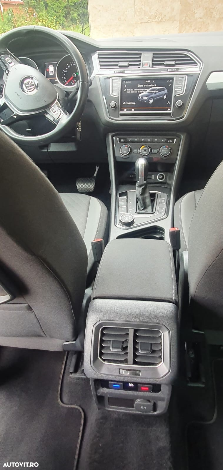 Volkswagen Tiguan - 5