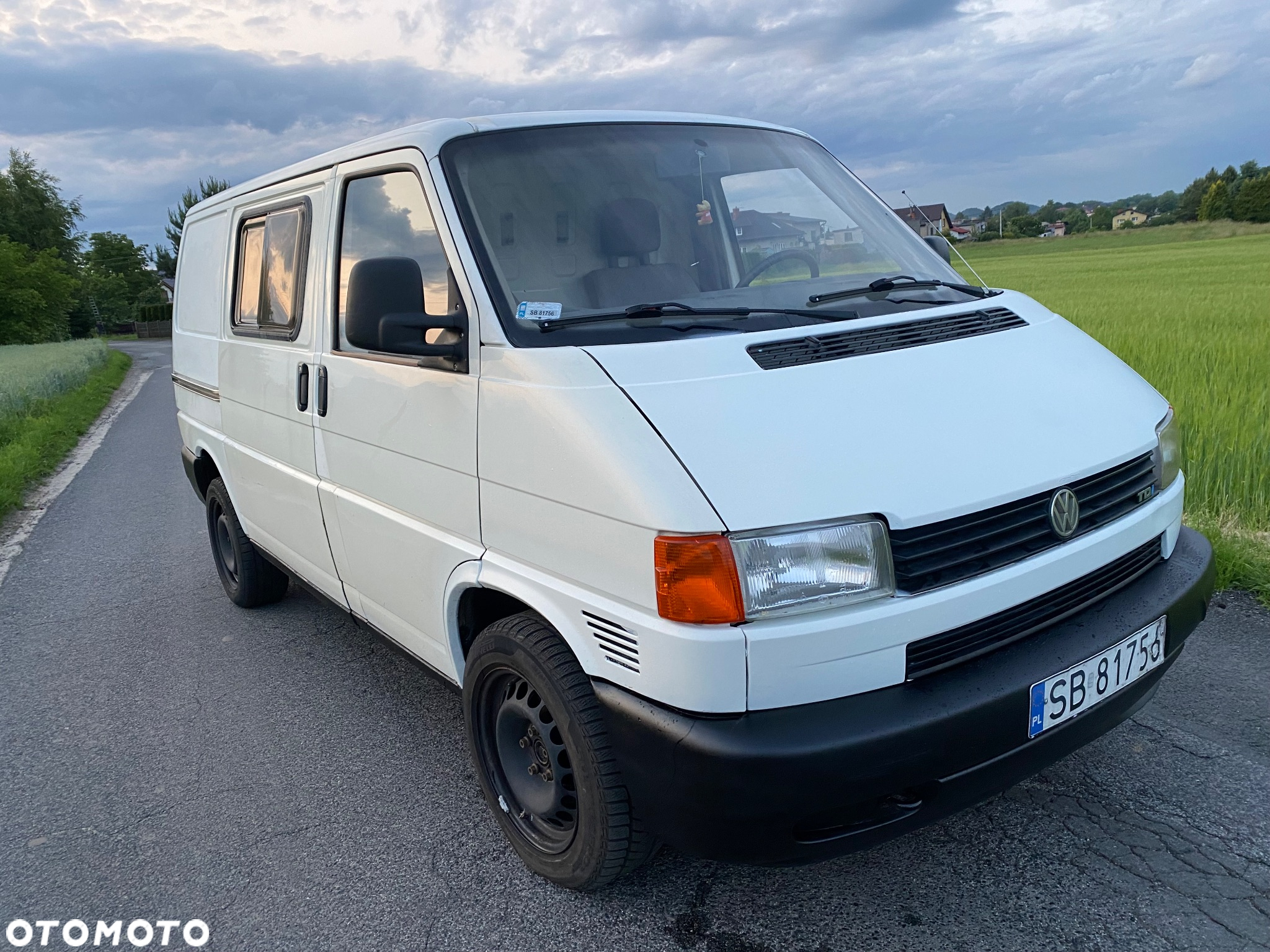Volkswagen Transporter - 2