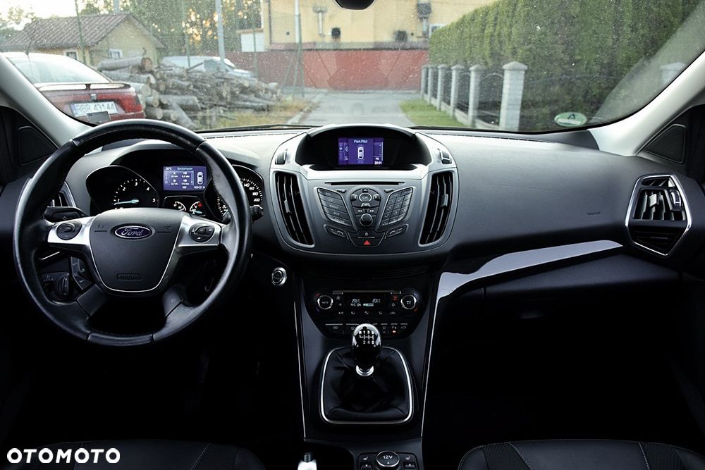 Ford Kuga 2.0 TDCi 2x4 Titanium - 18