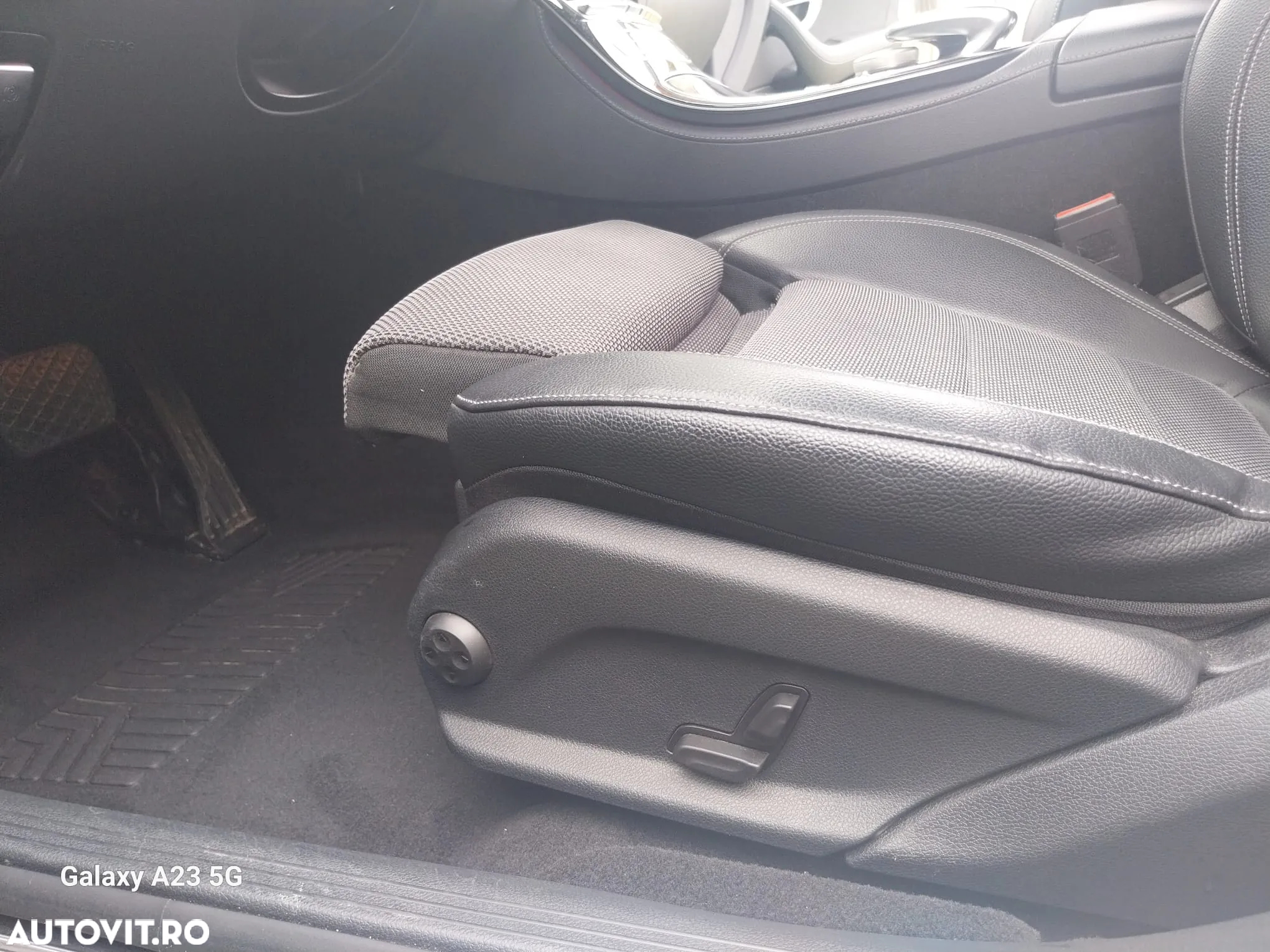 Mercedes-Benz E 200 d T 9G-TRONIC Avantgarde - 17