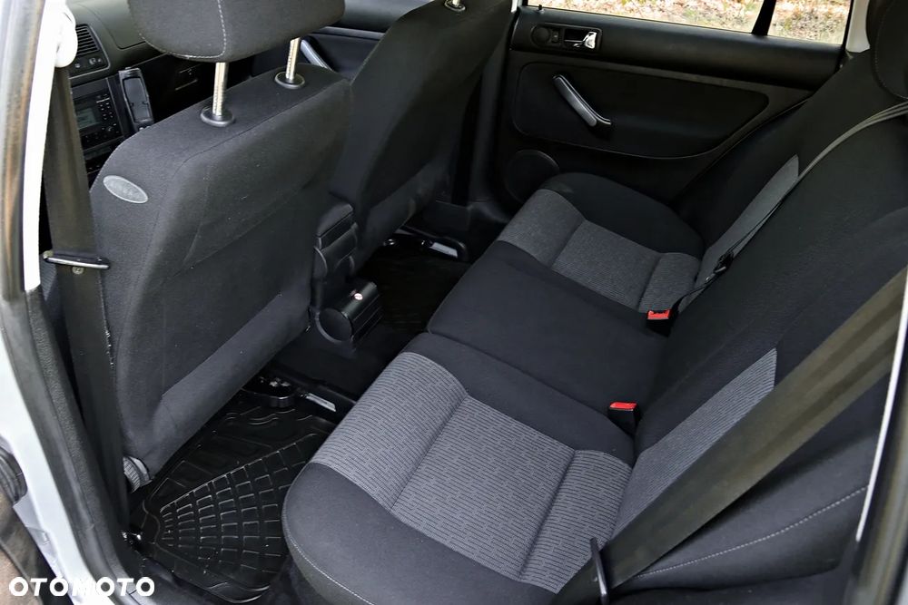 Volkswagen Golf 1.9 TDI Comfortline - 31