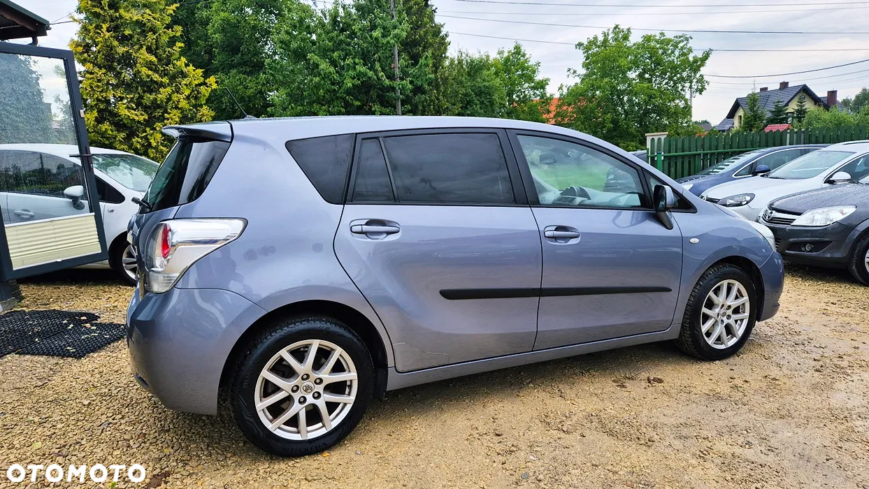 Toyota Verso 1.8 Premium EU5 7os - 10