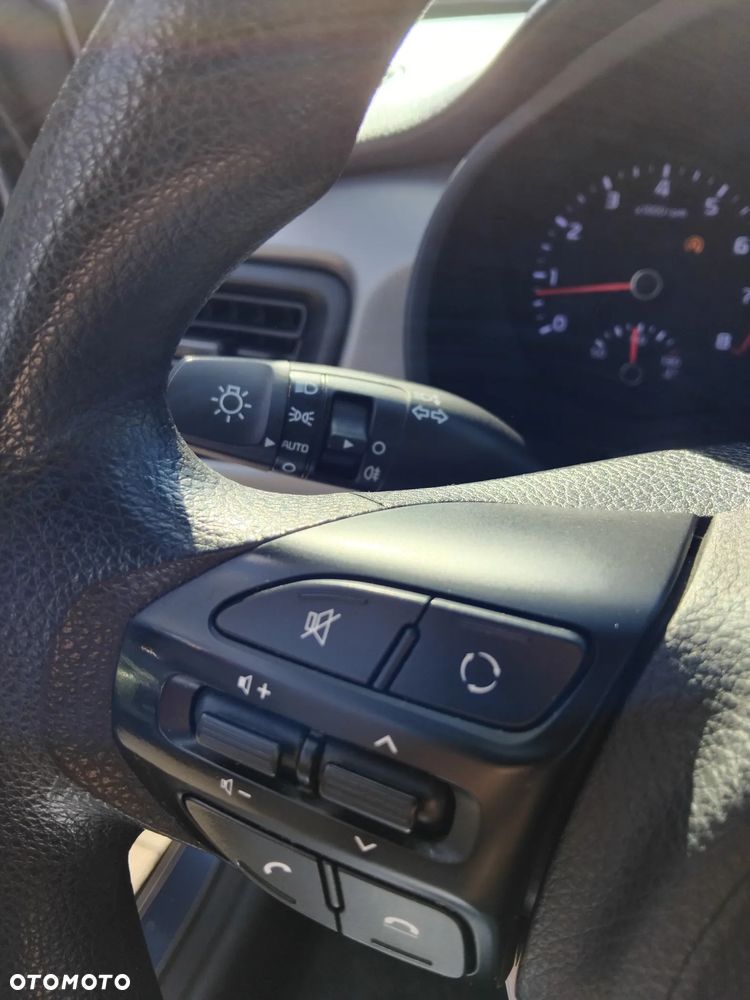 Kia Rio 1.2 M - 9