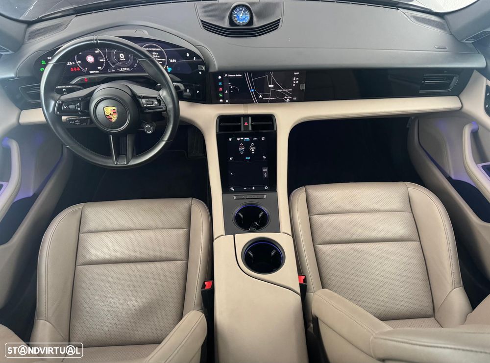 Porsche Taycan - 25
