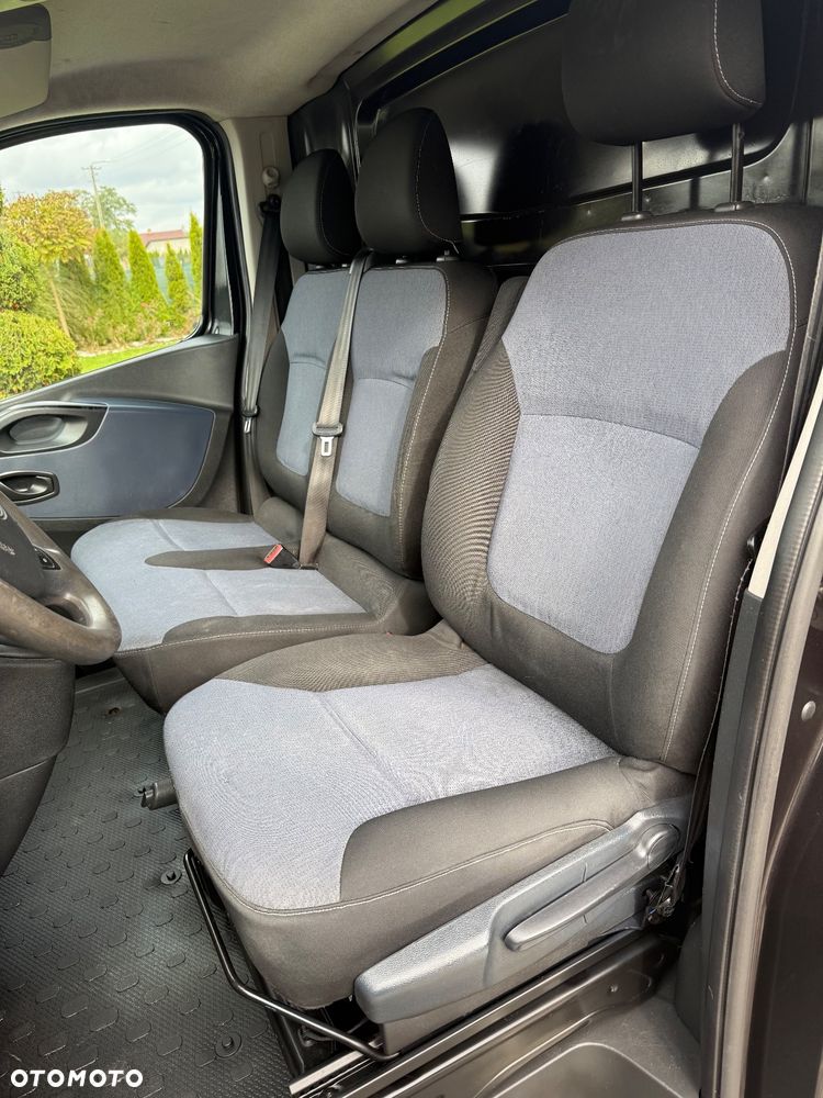 Opel Vivaro - 10