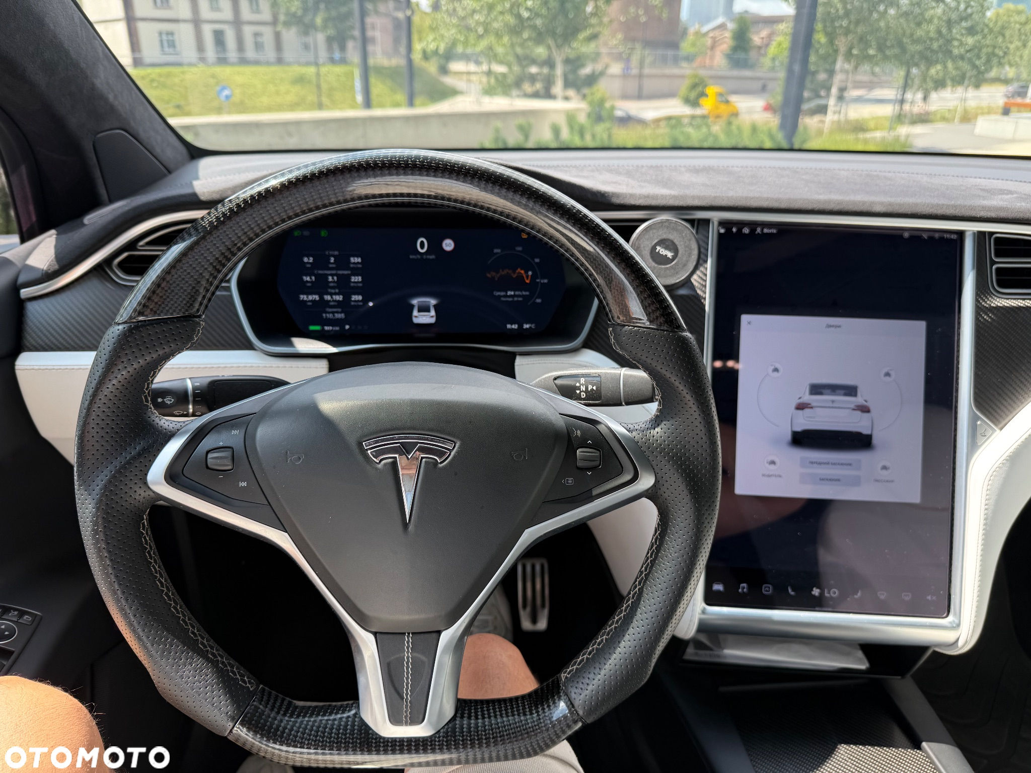 Tesla Model X Long Range Plus - 24