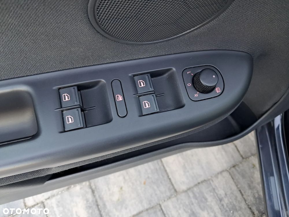 Volkswagen Golf Plus - 12