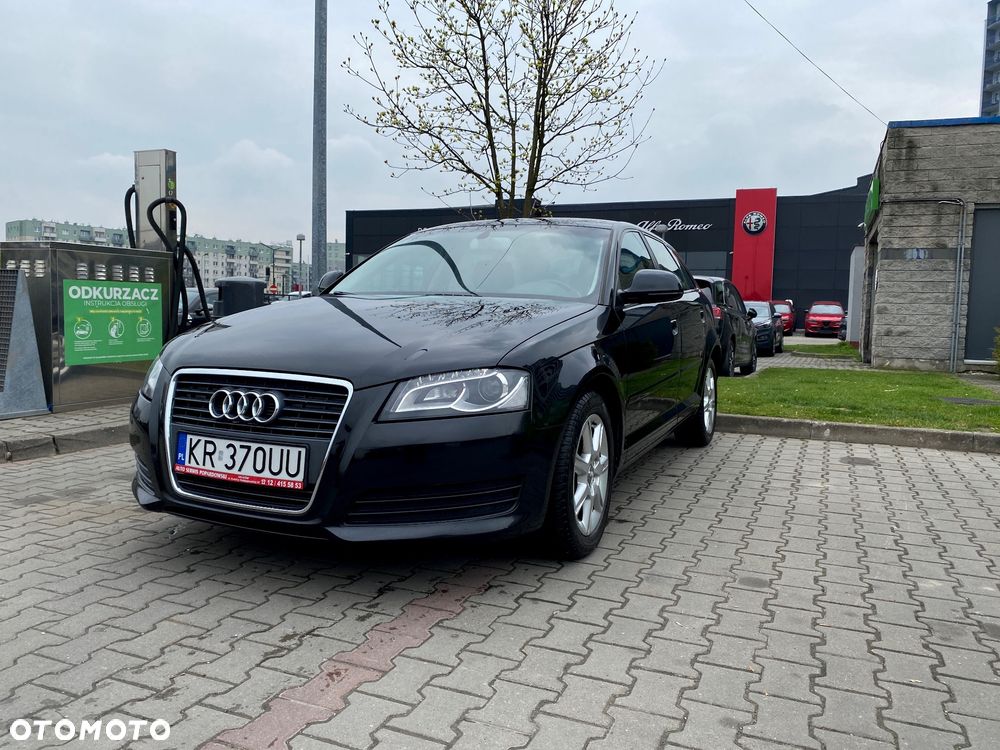 Audi A3 Sportback 1.9 TDI Ambiente - 2