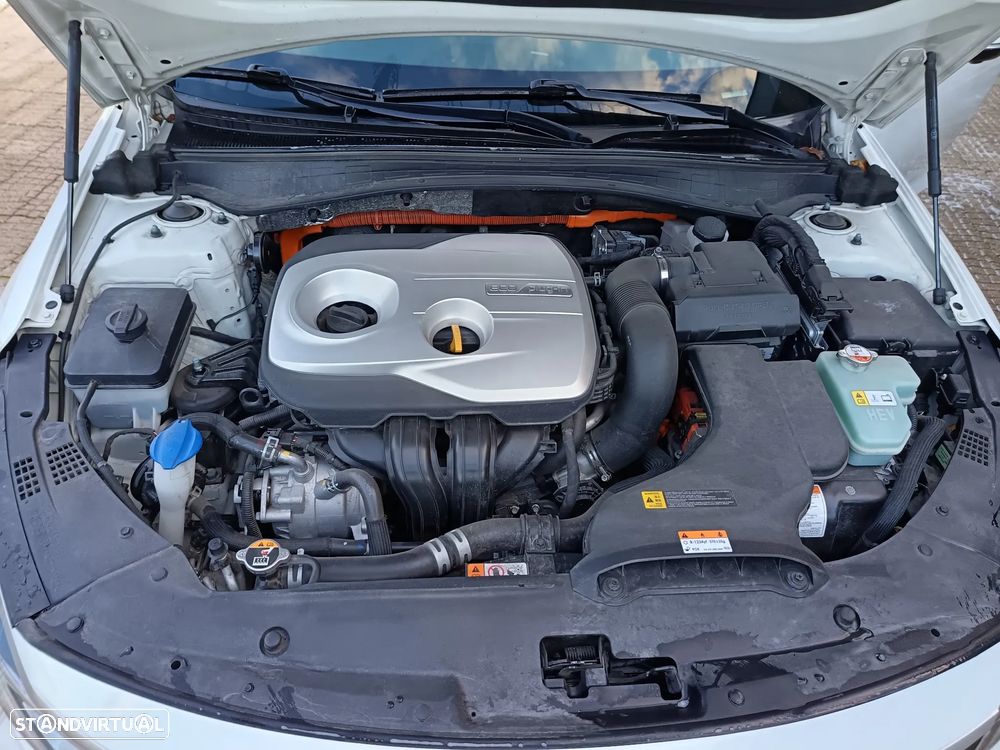 Kia Optima 2.0 CVVT PHEV - 16
