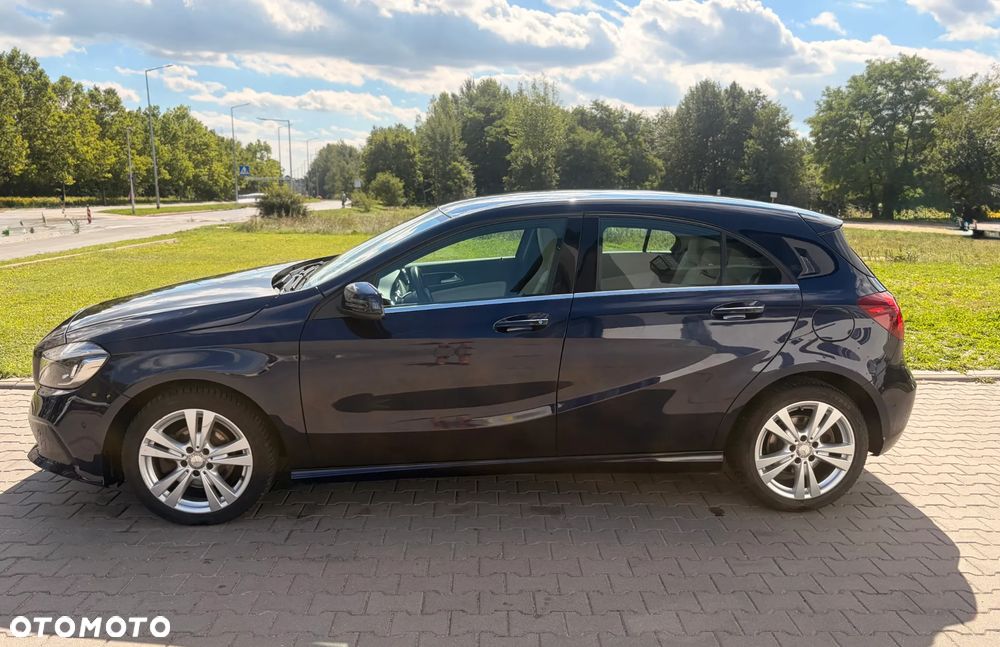 Mercedes-Benz Klasa A 220 4-Matic Urban - 6