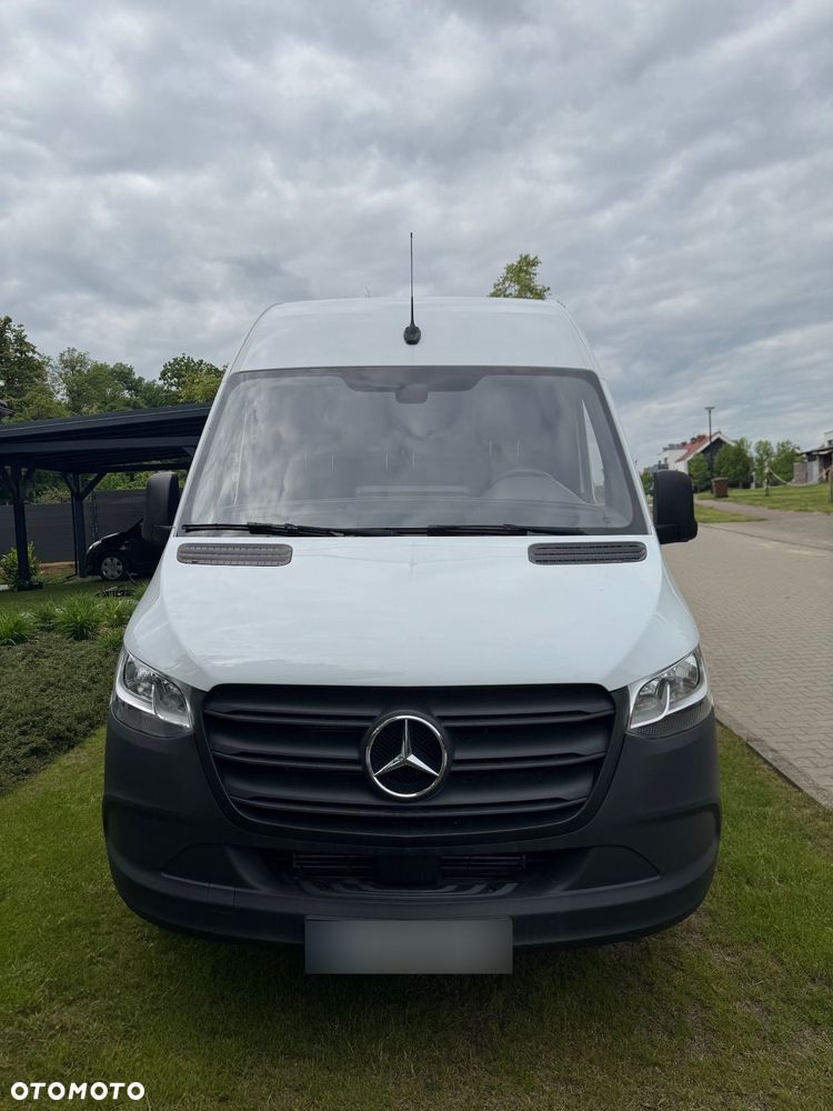Mercedes-Benz Sprinter - 1