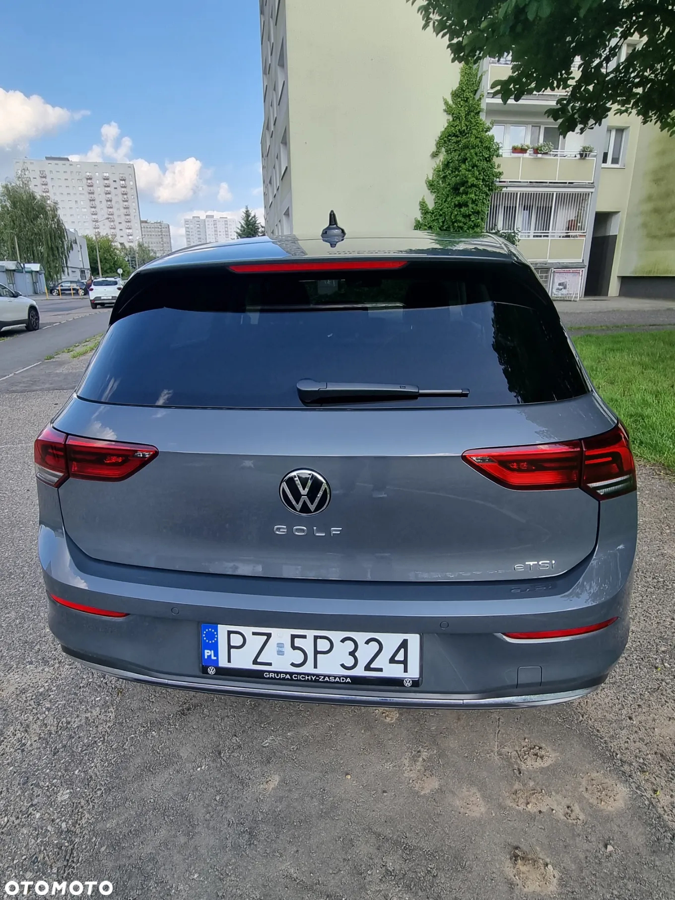 Volkswagen Golf - 6