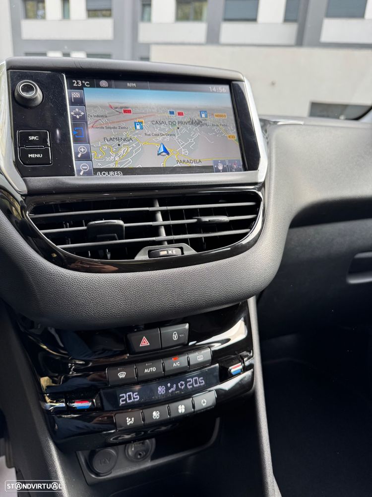 Peugeot 208 e-HDi FAP 92 Stop&Start Style - 12