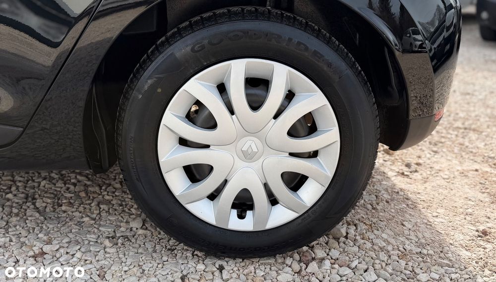 Renault Clio 1.2 16V 75 Expression - 17