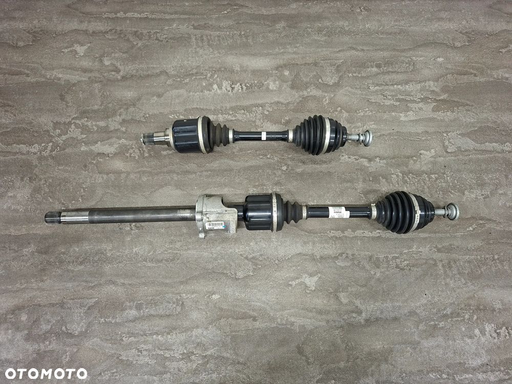 BMW F39 F48 MINI F54 F60 Półoś przód 8611937 / 8611938 - 1