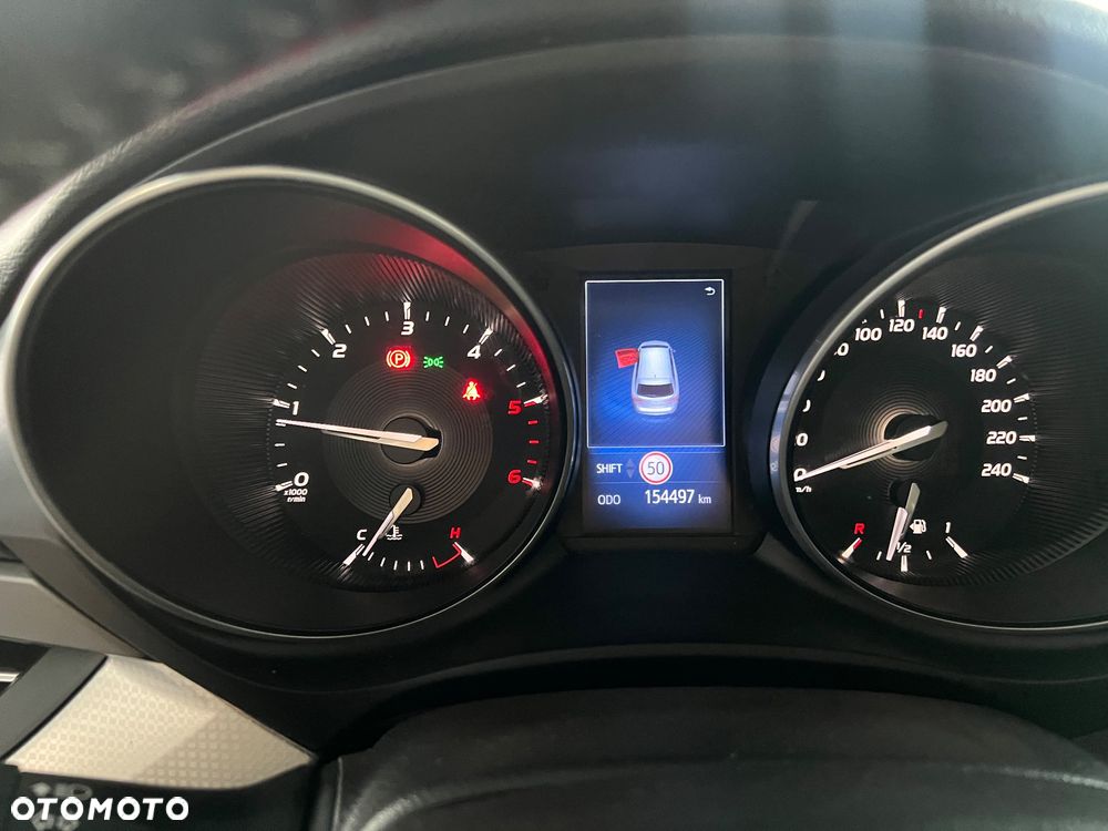 Toyota Avensis - 18