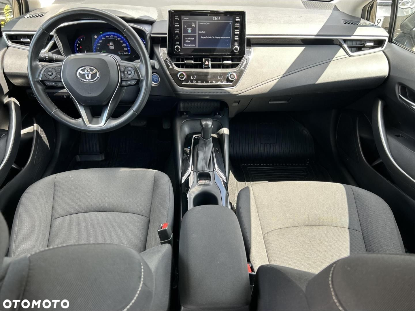 Toyota Corolla 1.8 Hybrid Comfort - 12