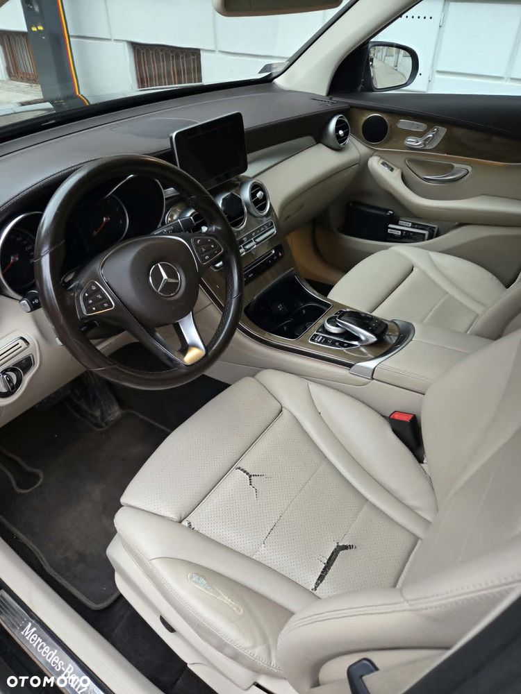 Mercedes-Benz GLC - 12
