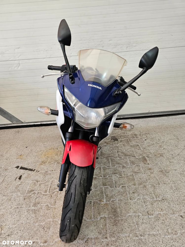 Honda CBR - 12