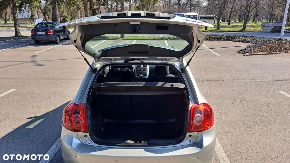 Toyota Auris - 11