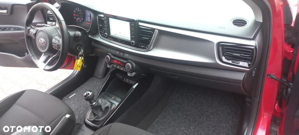 Kia Rio - 19