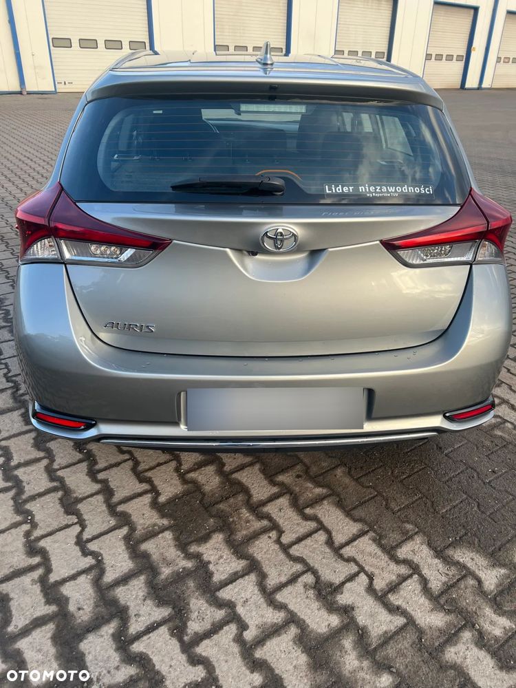 Toyota Auris 1.6 Premium - 4
