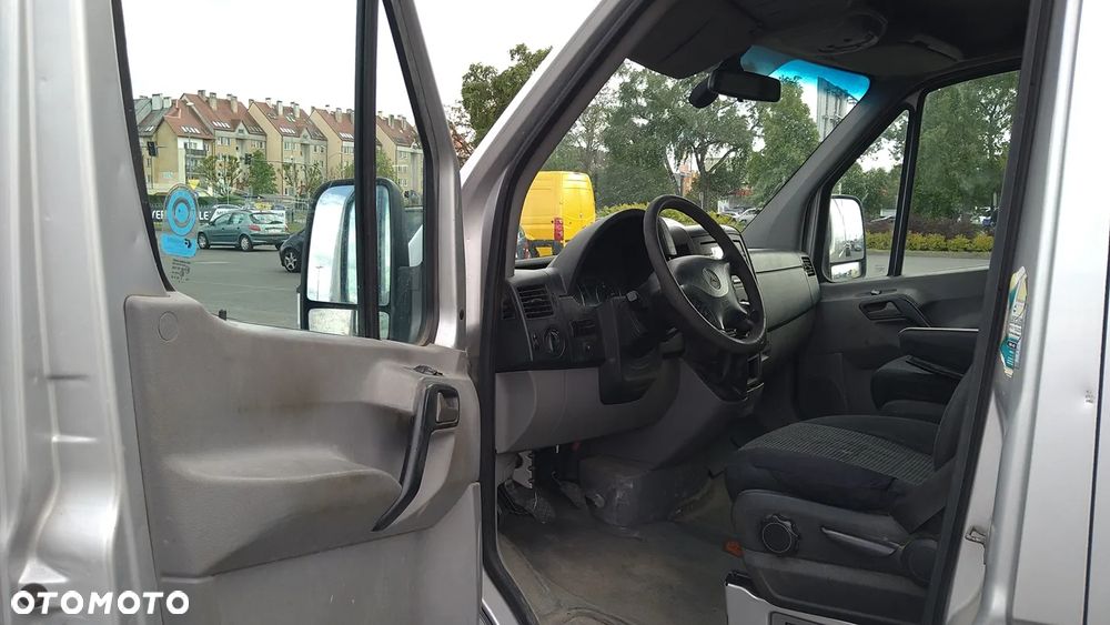 Mercedes-Benz Sprinter - 5
