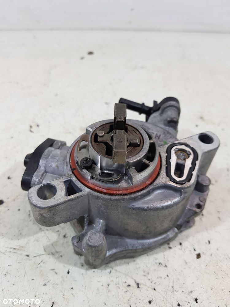 pompa vacum 9804021880 peugeot citroen 1.5hdi - 12