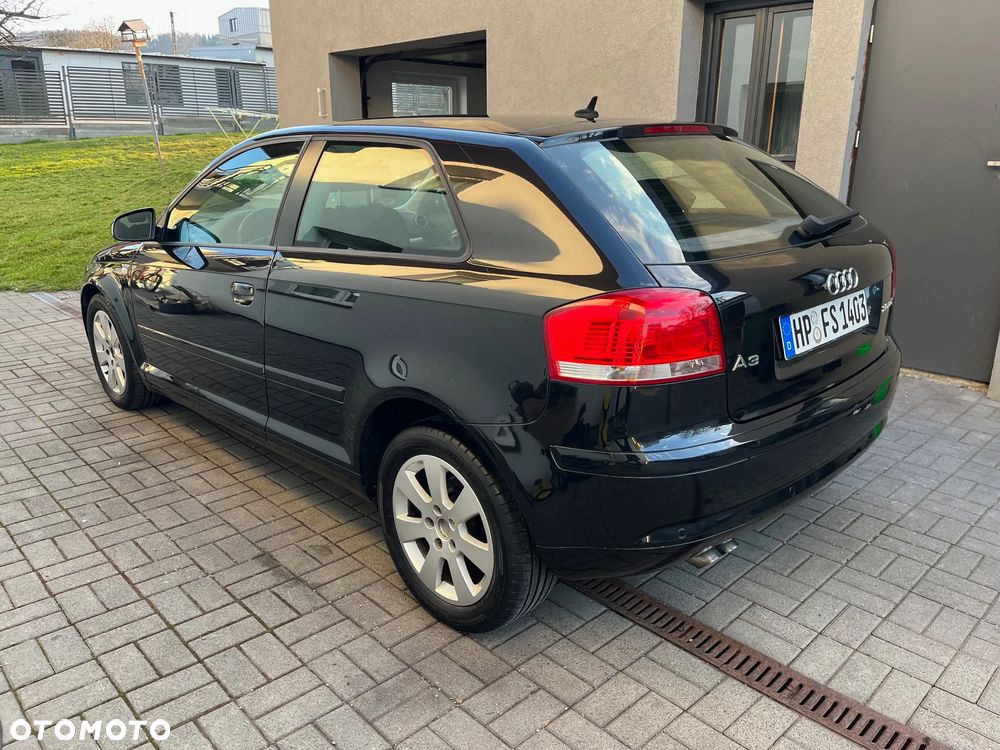 Audi A3 3-drzwiowe 2.0 TDI DPF Ambition - 3