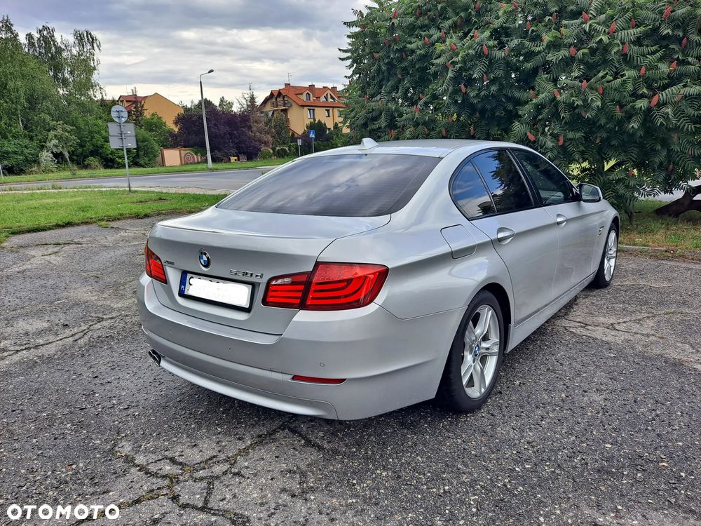 BMW Seria 5 530d xDrive Luxury Line - 5