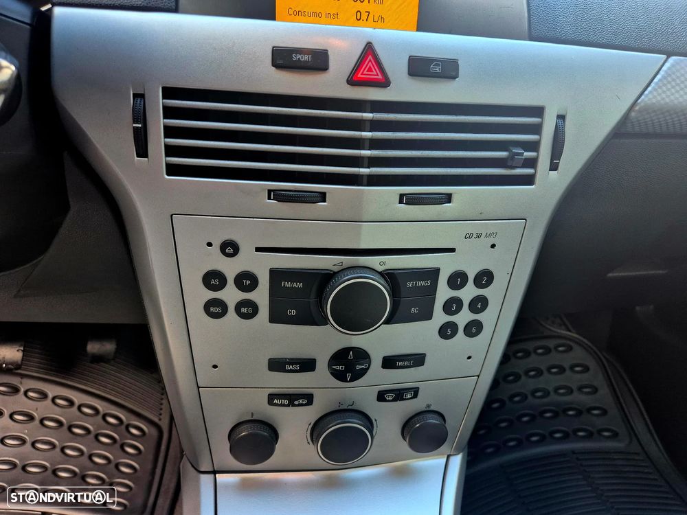 Opel Astra GTC 1.9 CDTI DPF Sport - 29