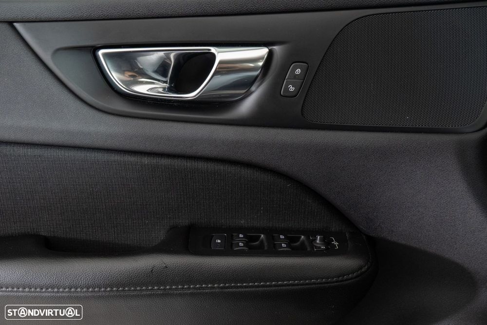 Volvo V60 2.0 D3 Geartronic - 28