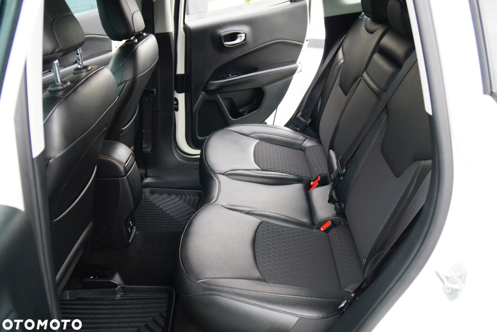 Jeep Compass 1.4 TMair Night Eagle FWD S&S - 21
