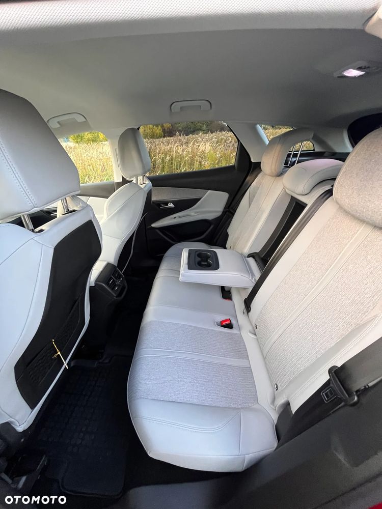 Peugeot 3008 1.5 BlueHDi Allure S&S EAT8 - 17