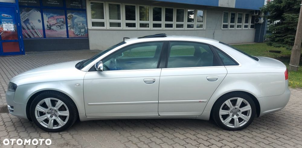 Audi A4 Limousine - 3