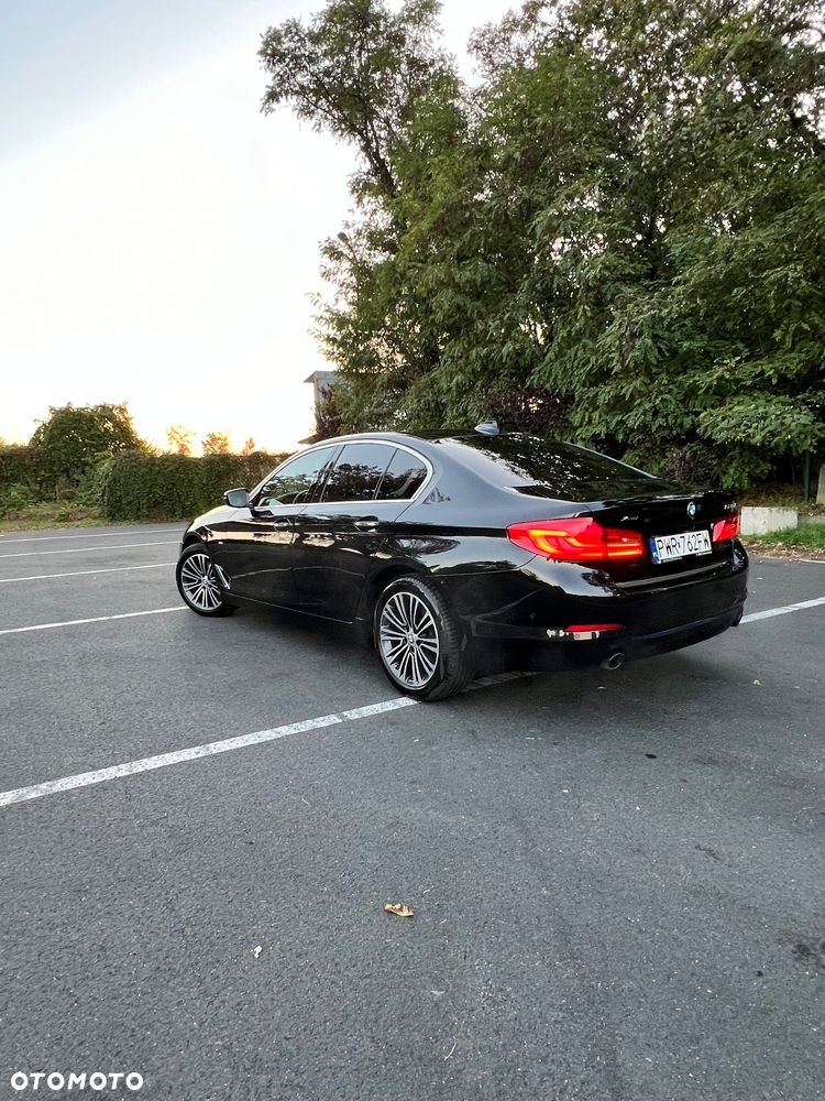 BMW Seria 5 520d xDrive - 13