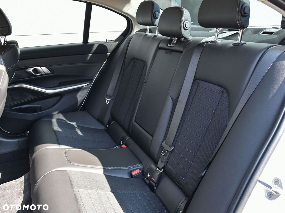 BMW Seria 3 - 19