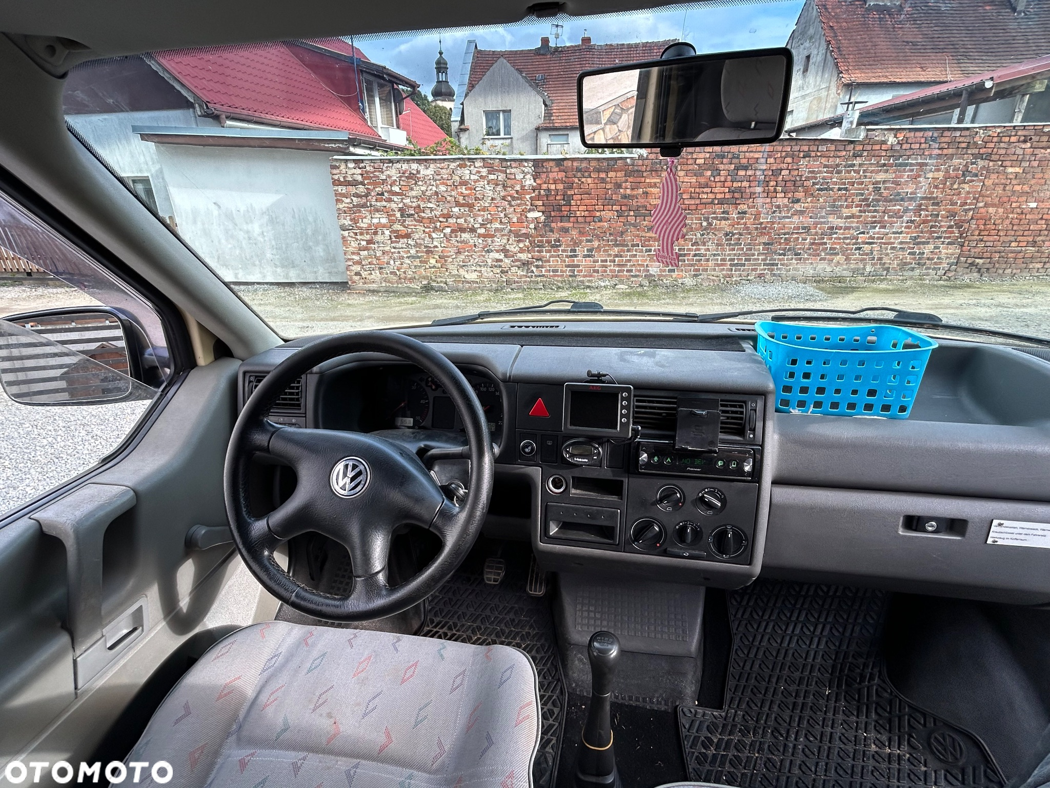 Volkswagen Caravelle TDI Basis / CL - 10