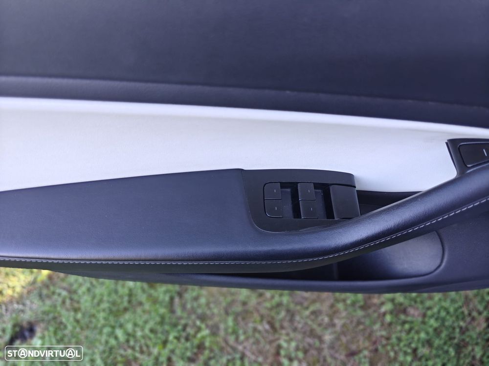 Tesla Model 3 Long Range AWD Dual Motor Performance - 24