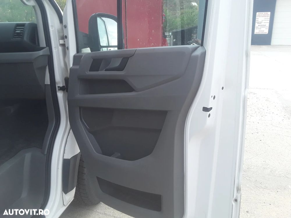 Volkswagen Crafter - 11