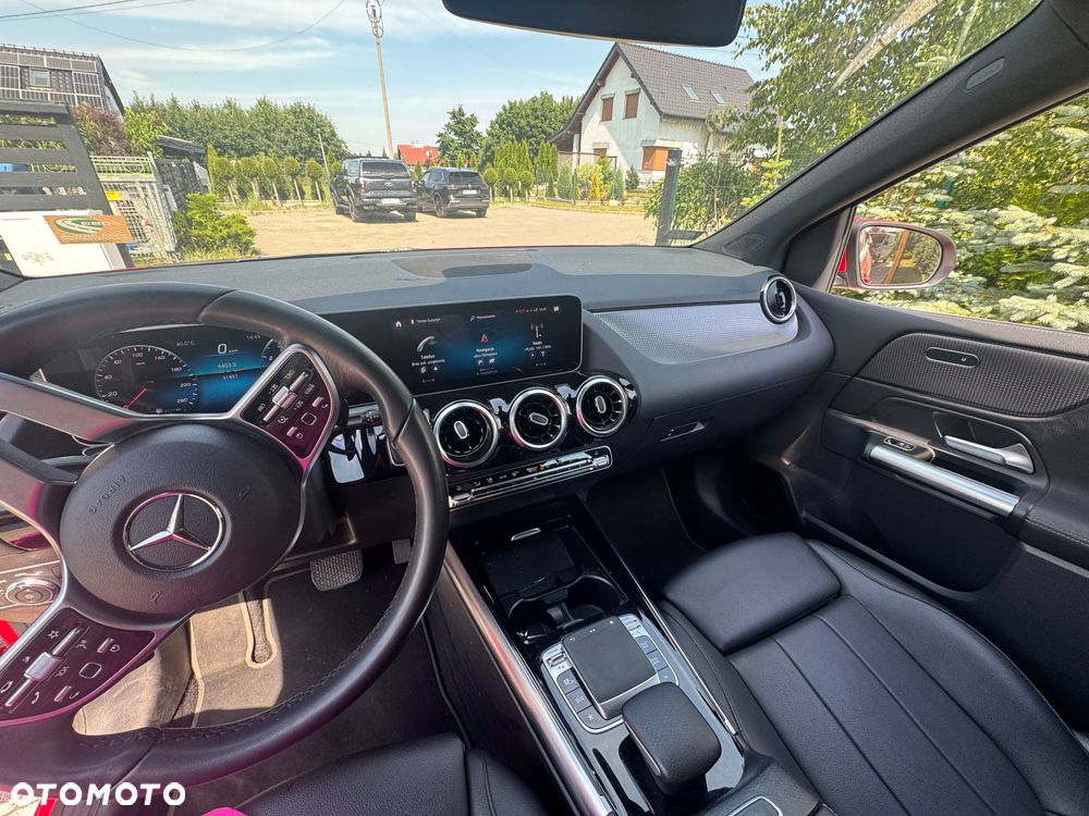 Mercedes-Benz Klasa B 180 Style 7G-DCT - 38
