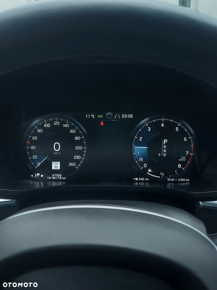 Volvo XC 60 T5 AWD Geartronic RDesign - 10