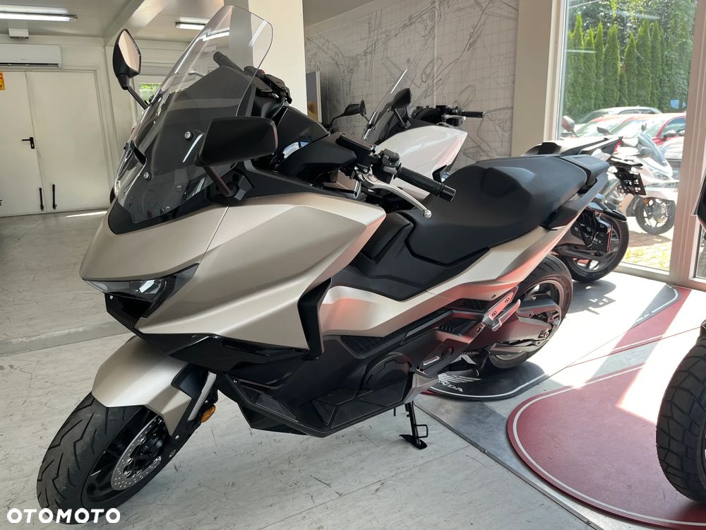 Honda NSS - 1