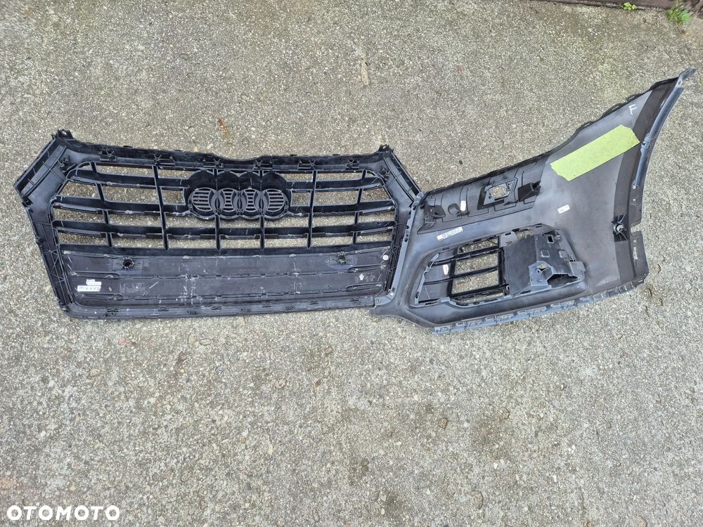 Audi Q5 II S Line 17- zderzak przedni prawy grill kratka 80A - 7