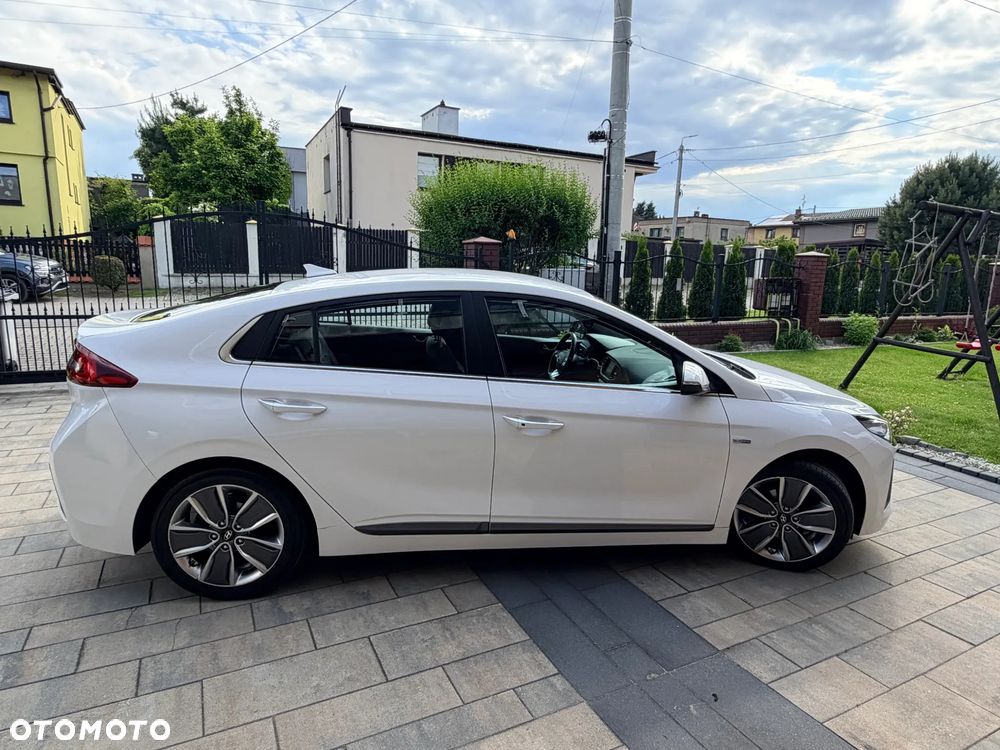 Hyundai IONIQ Hybrid Platinum - 1