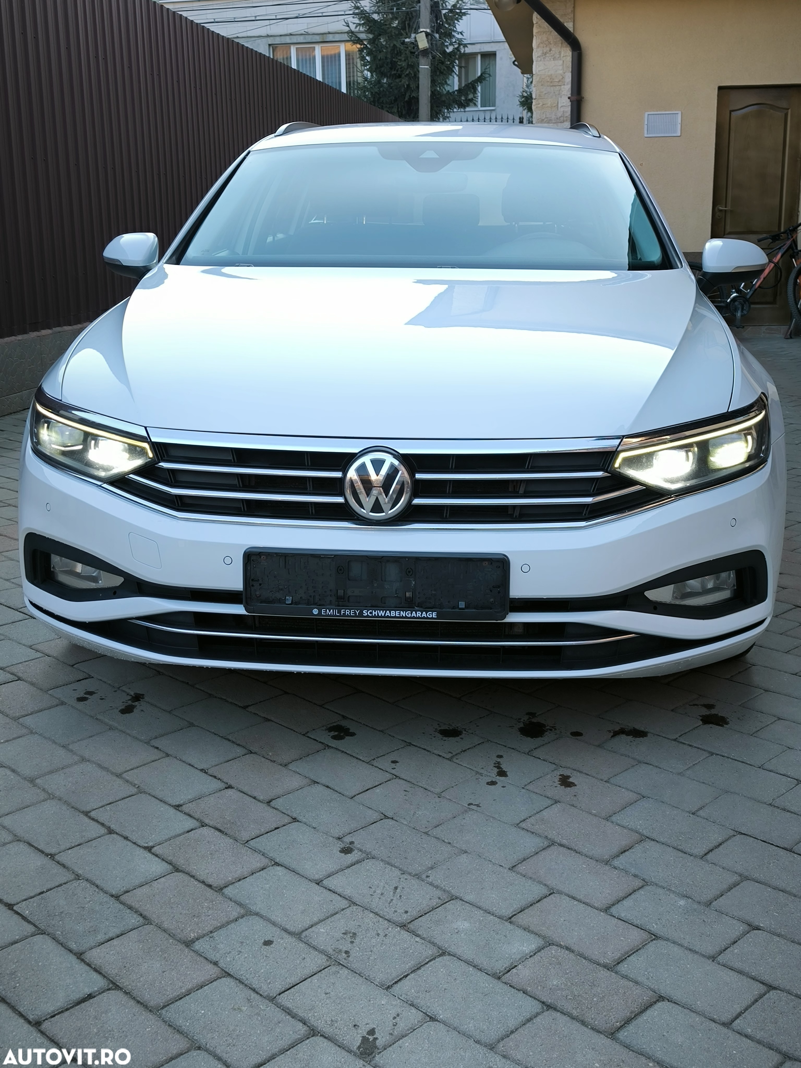 Volkswagen Passat Variant 1.6 TDI (BlueMotion Technology) DSG Comfortline - 3