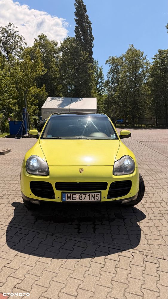 Porsche Cayenne - 2