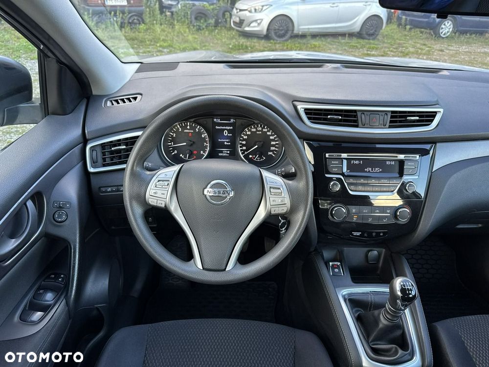 Nissan Qashqai - 25